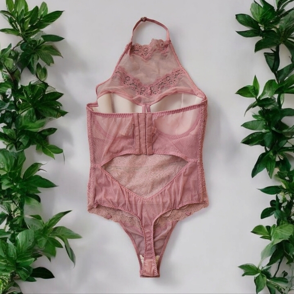 NWT Victoria's Secret Bombshell Lace Teddy Lingerie - Picture 4 of 5